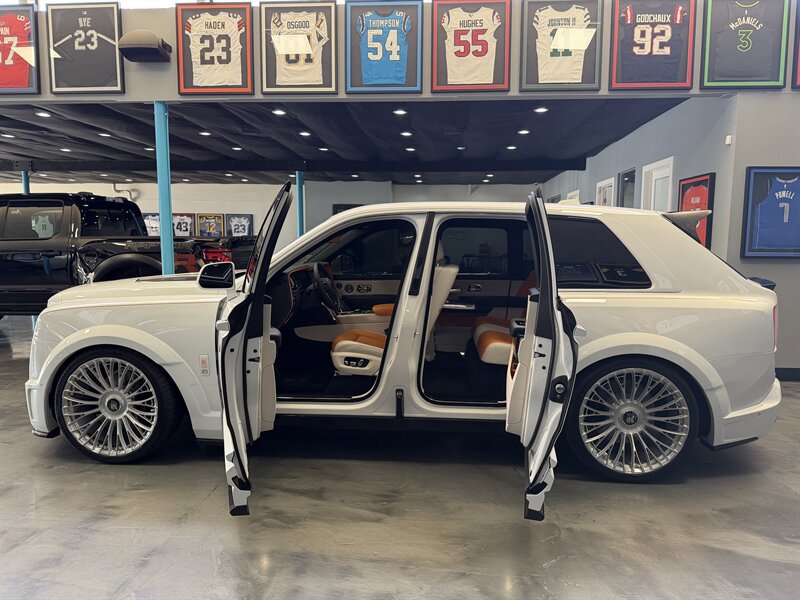 Used 2026 Rolls-Royce Cullinan AWD/4WD image 1