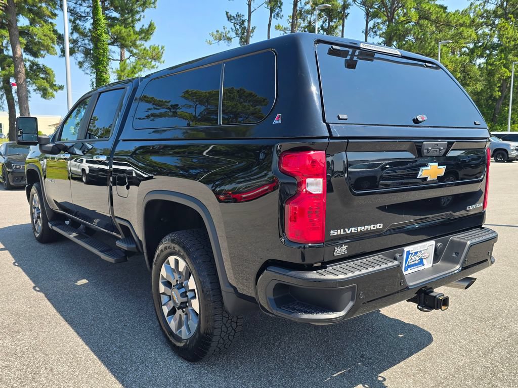 Used 2025 Chevrolet Silverado 2500 Custom w/ Custom Value Package AWD/4WD image 3