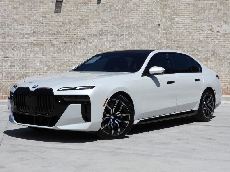 Used 2024 BMW 740i image 5