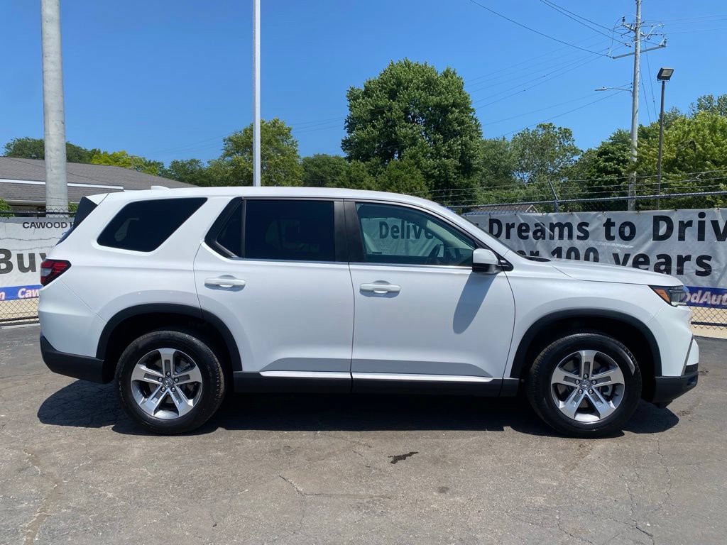 Used 2023 Honda Pilot EX-L image 2
