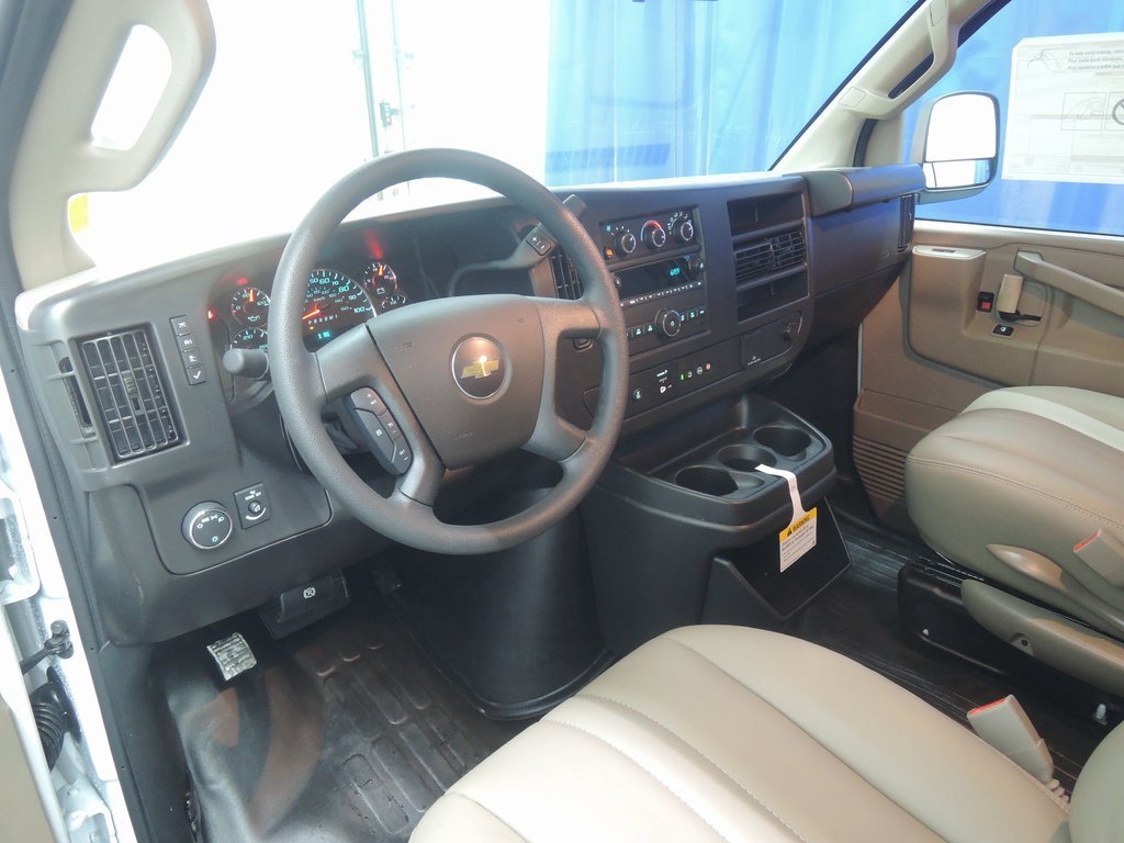 New 2026 Chevrolet Express 2500 Work Van w/ Driver Convenience Package image 4