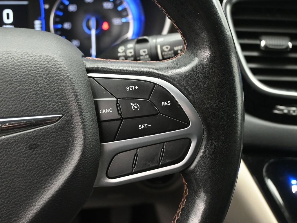 Used 2019 Chrysler Pacifica Touring Plus w/ Cold Weather Group image 12