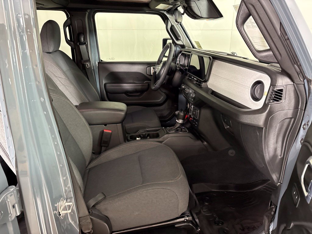Used 2026 Jeep Wrangler Unlimited Sport AWD/4WD image 16