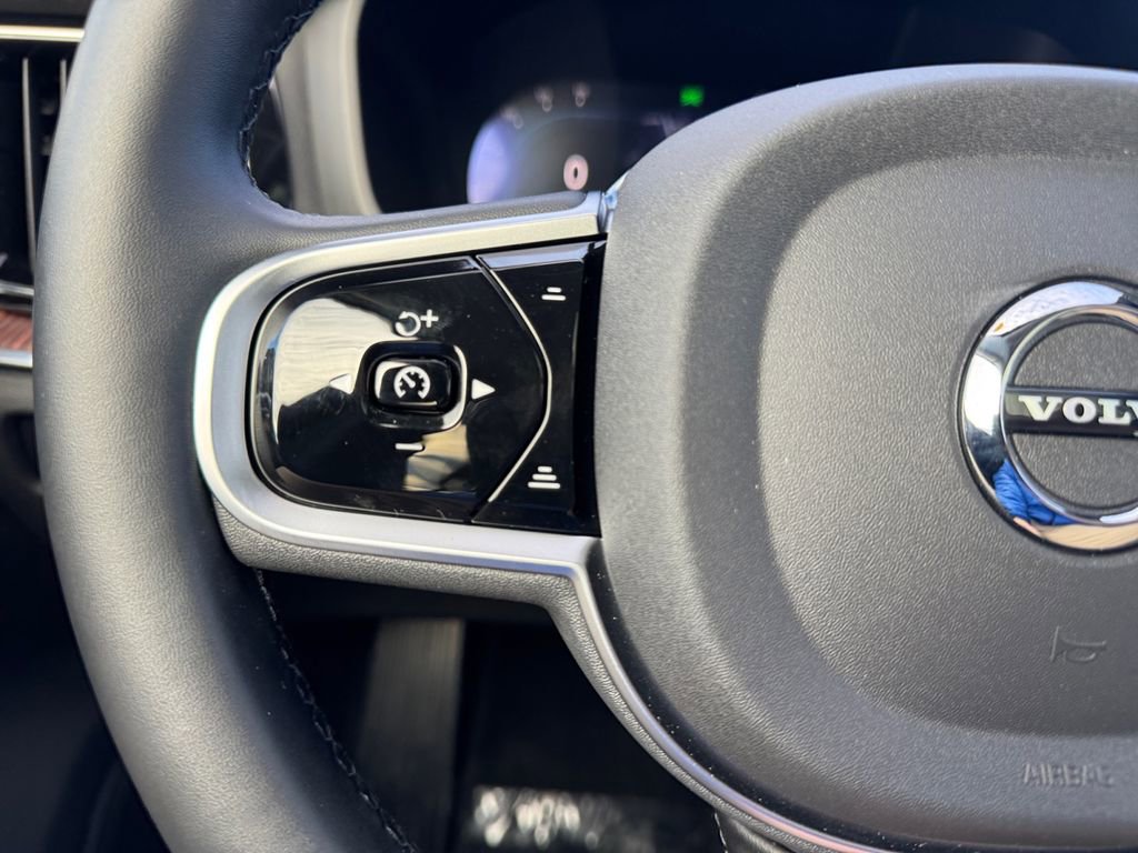 Certified 2025 Volvo V60 B5 Cross Country Plus image 14