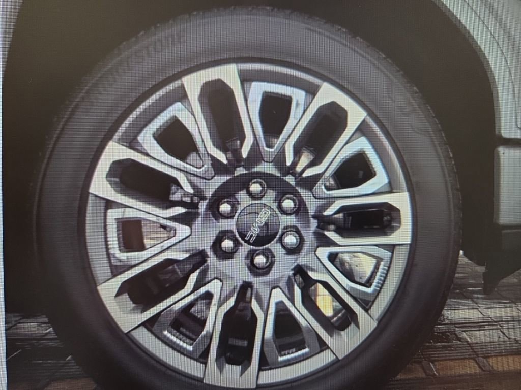 Used 2024 GMC Sierra 1500 Denali Ultimate image 17