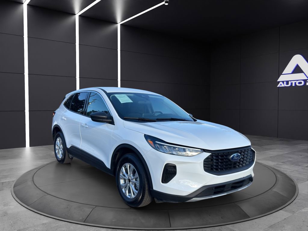 Used 2024 Ford Escape Active image 3