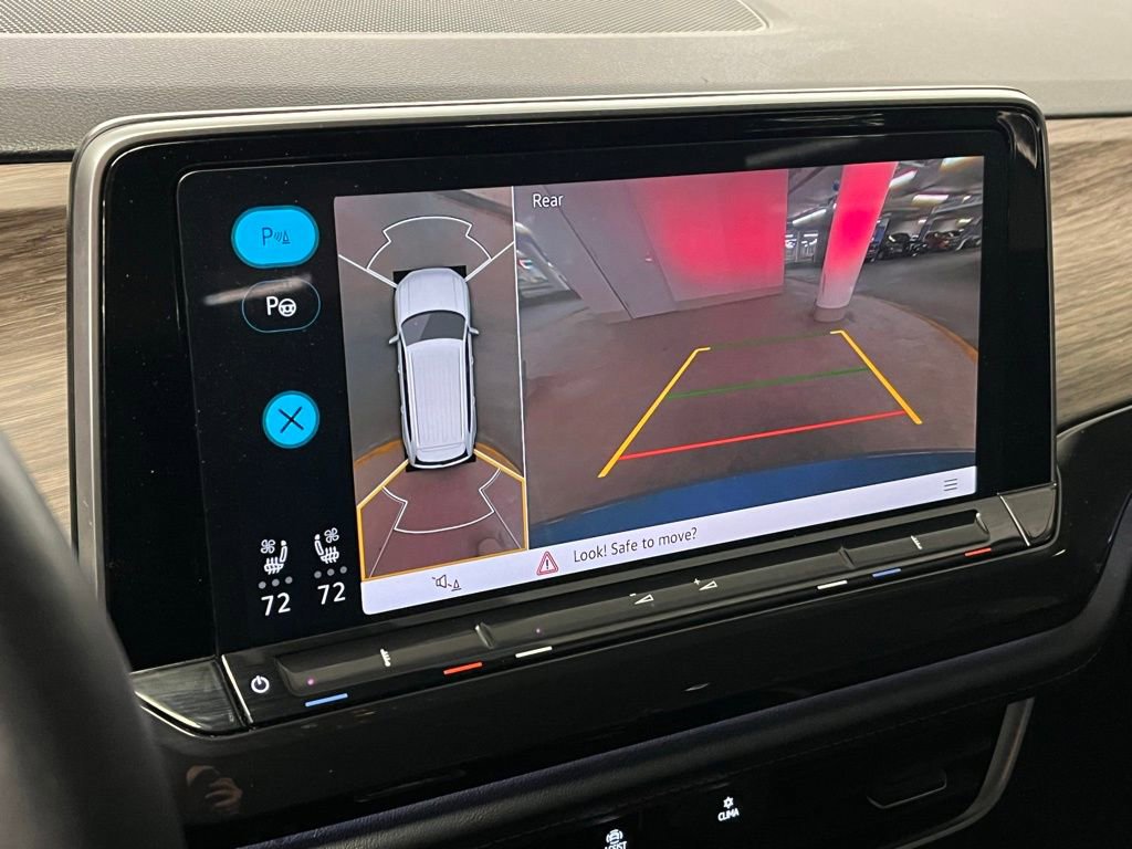 Certified 2025 Volkswagen Atlas SEL Premium R-Line image 31