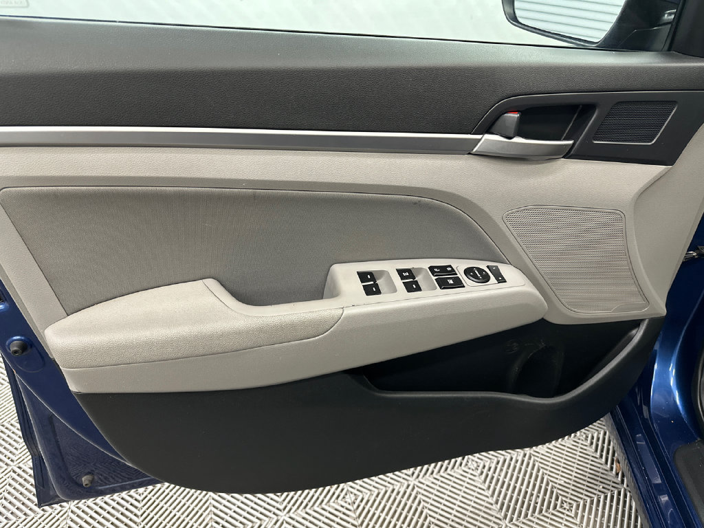 Used 2020 Hyundai Elantra SEL FWD image 10