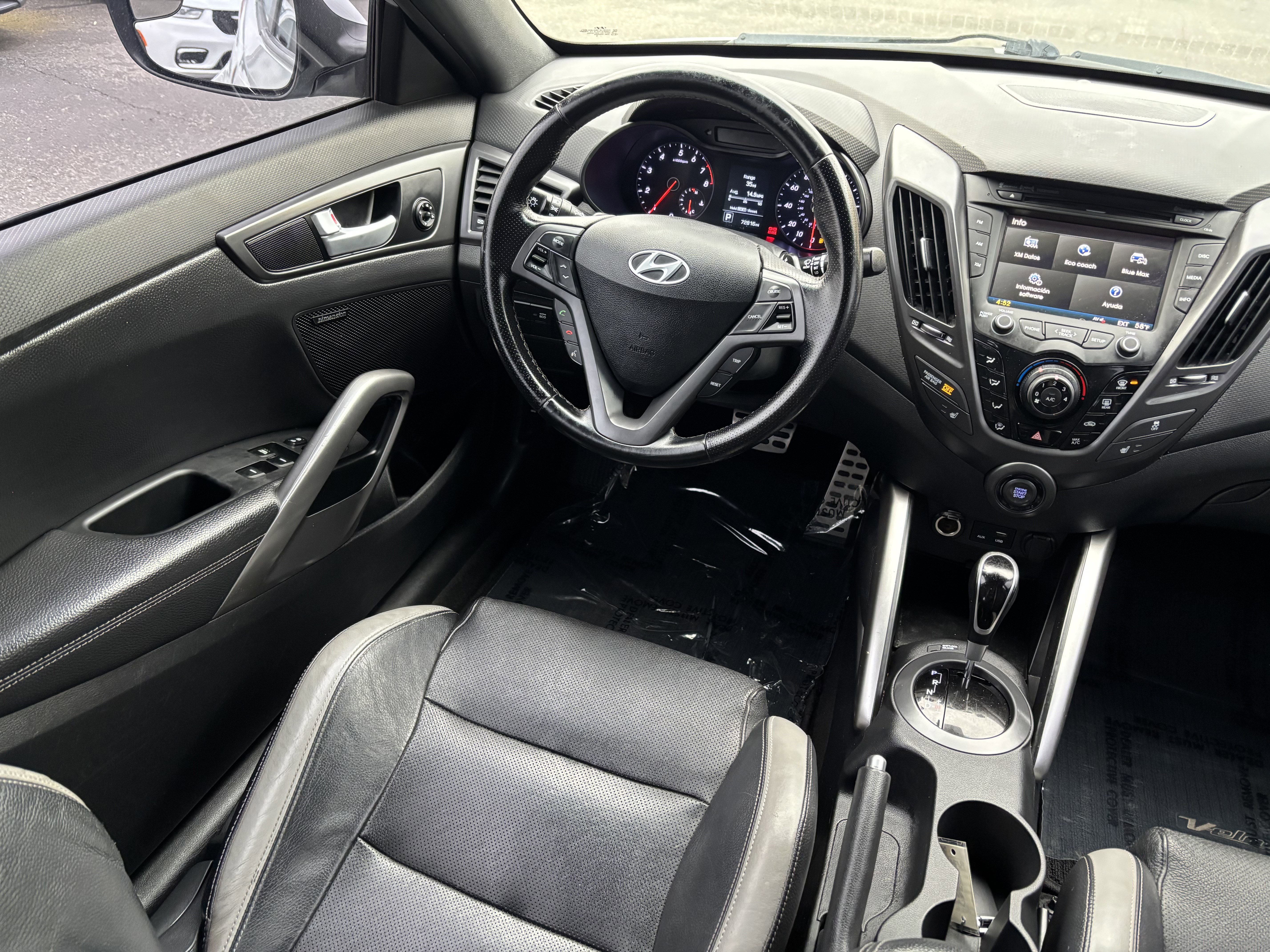 Used 2016 Hyundai Veloster Turbo image 18