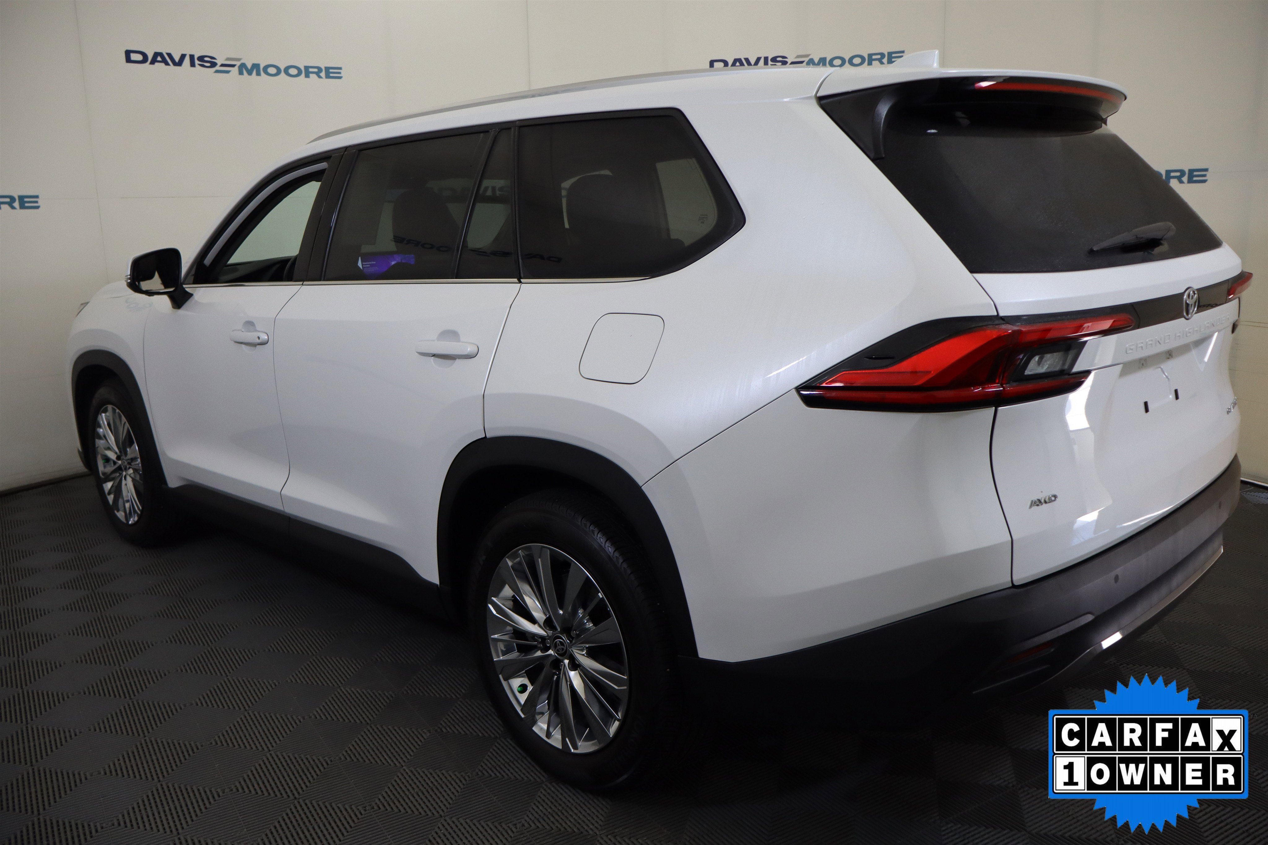 Used 2024 Toyota Grand Highlander Platinum image 10