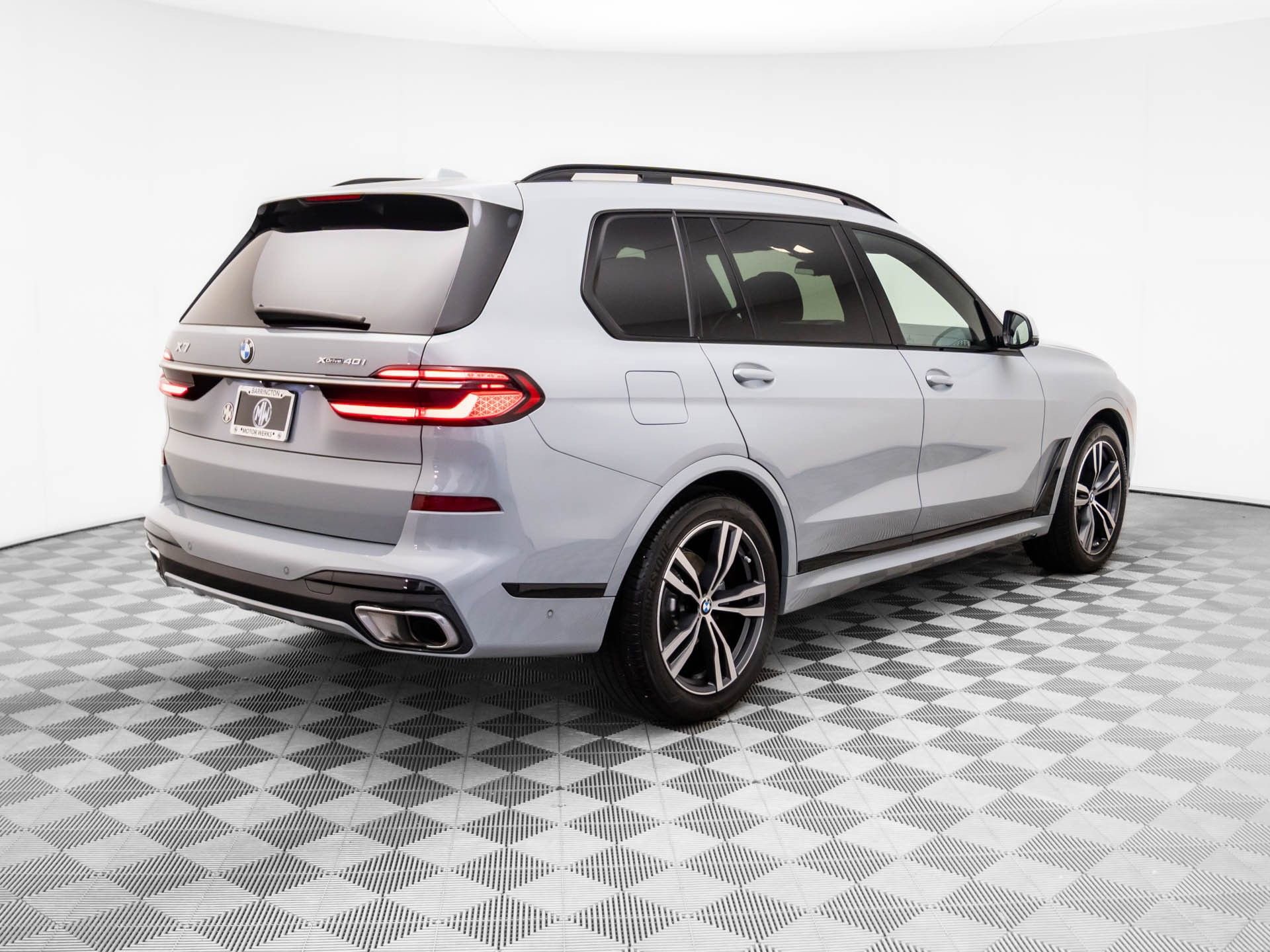 Used 2023 BMW X7 xDrive40i w/ M Sport Package image 6