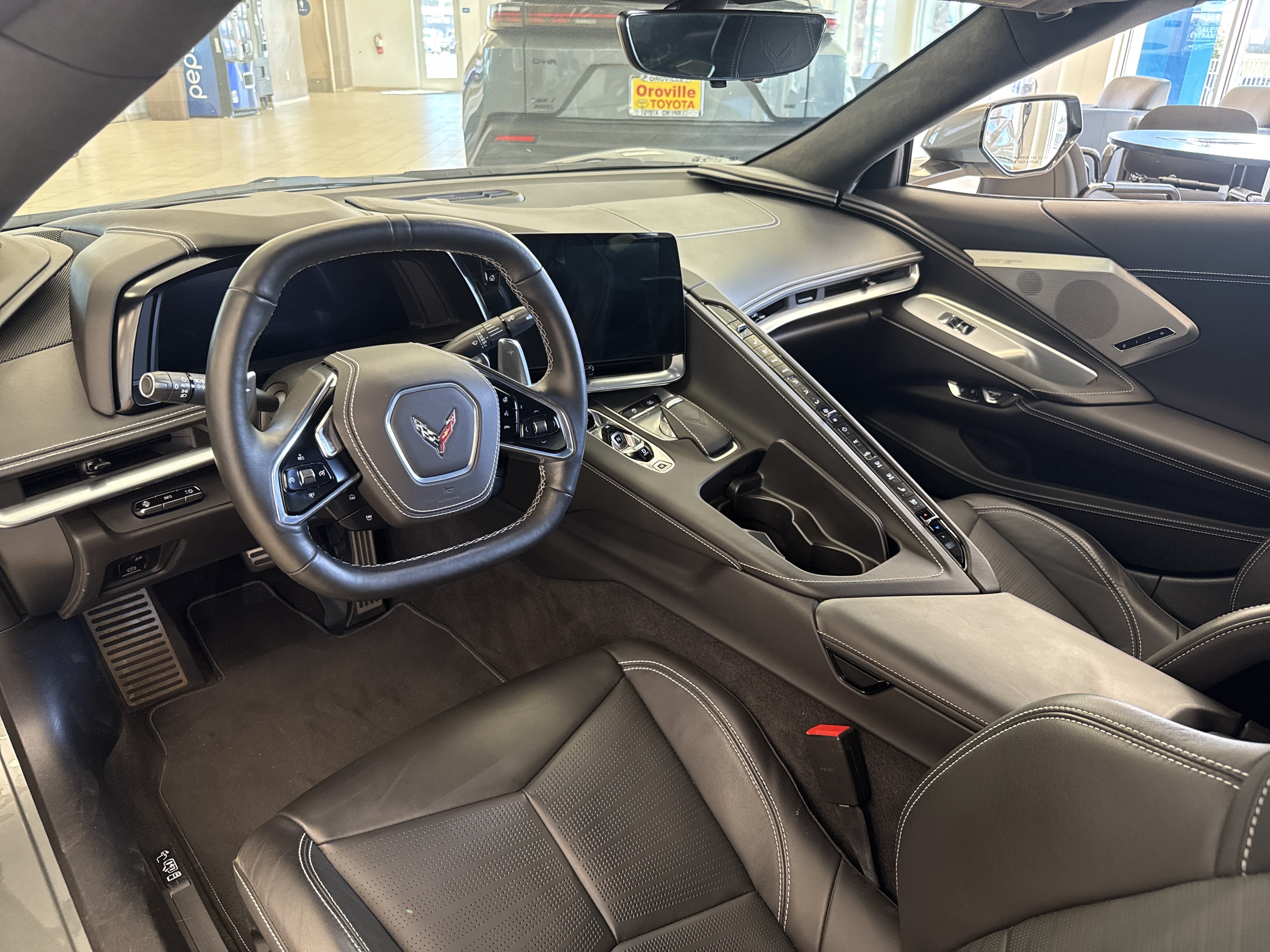 Used 2022 Chevrolet Corvette Stingray Premium Cpe w/ Z51 Performance Package RWD image 13