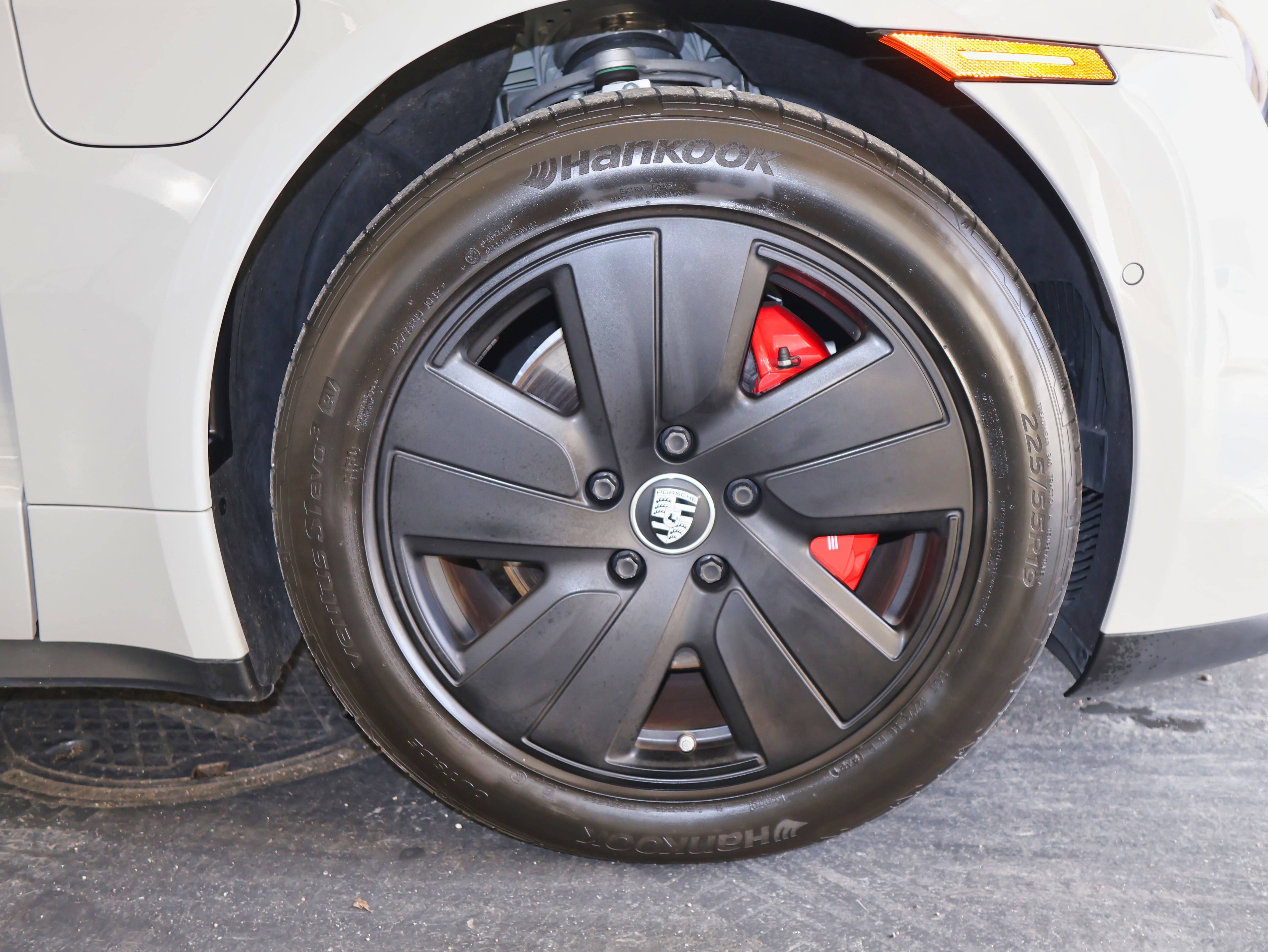 Used 2022 Porsche Taycan 4S image 58