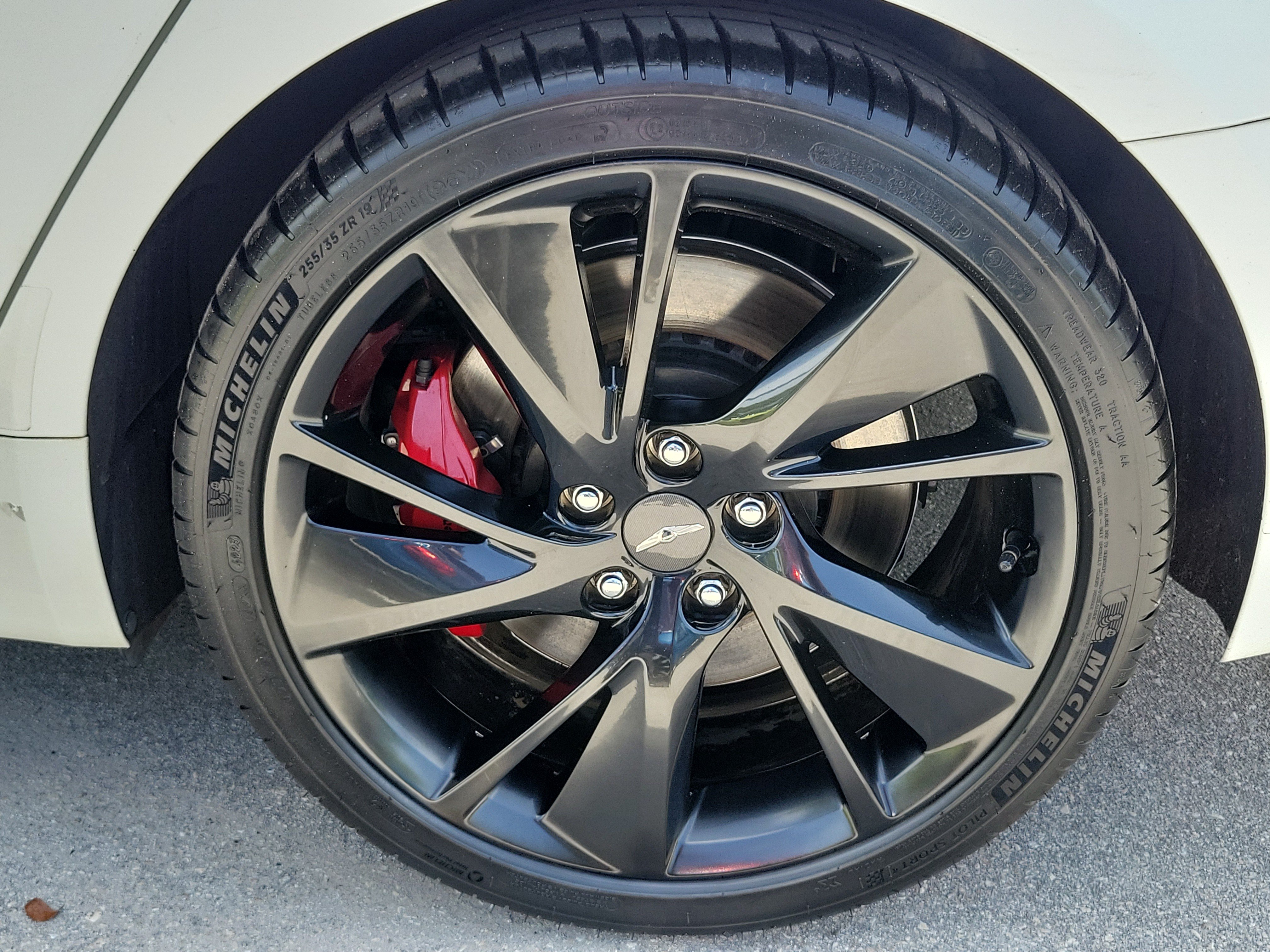 Used 2023 Genesis G70 3.3T w/ Sport Prestige Package RWD image 9