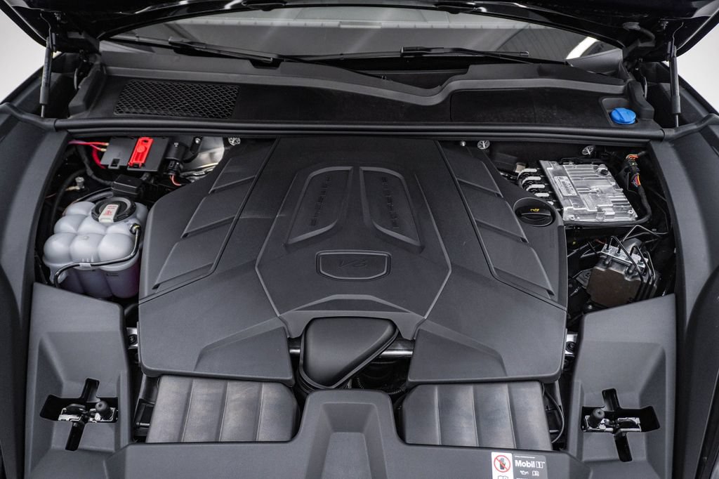 Certified 2026 Porsche Cayenne Coupe AWD/4WD image 29