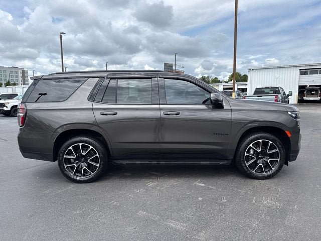 Used 2021 Chevrolet Tahoe RST w/ Luxury Package AWD/4WD image 2
