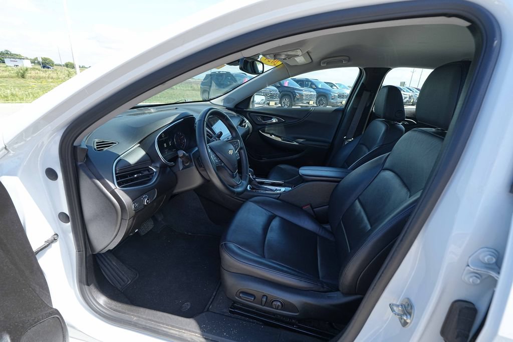 Used 2024 Chevrolet Malibu LT FWD image 16