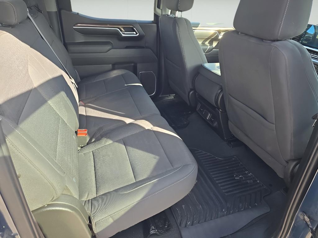 Used 2022 Chevrolet Silverado 1500 LT AWD/4WD image 30