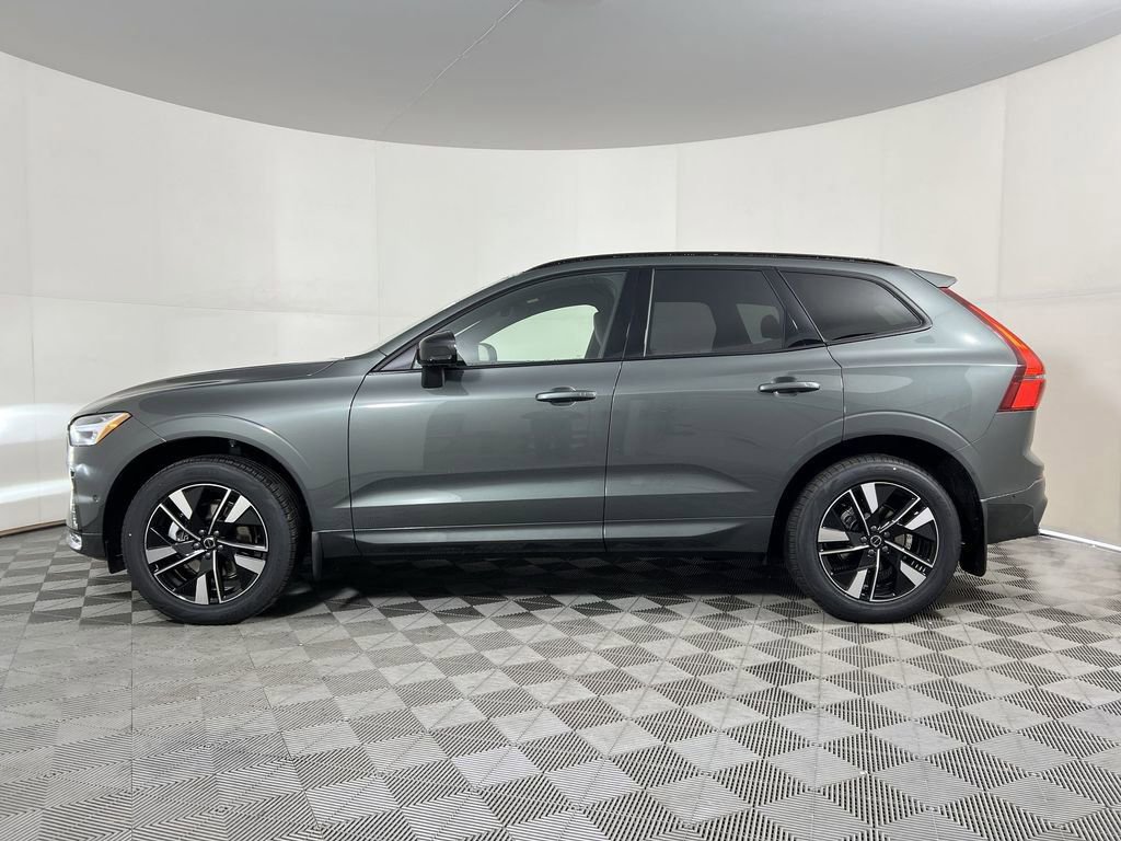 New 2026 Volvo XC60 B5 Plus w/ Climate Package image 5