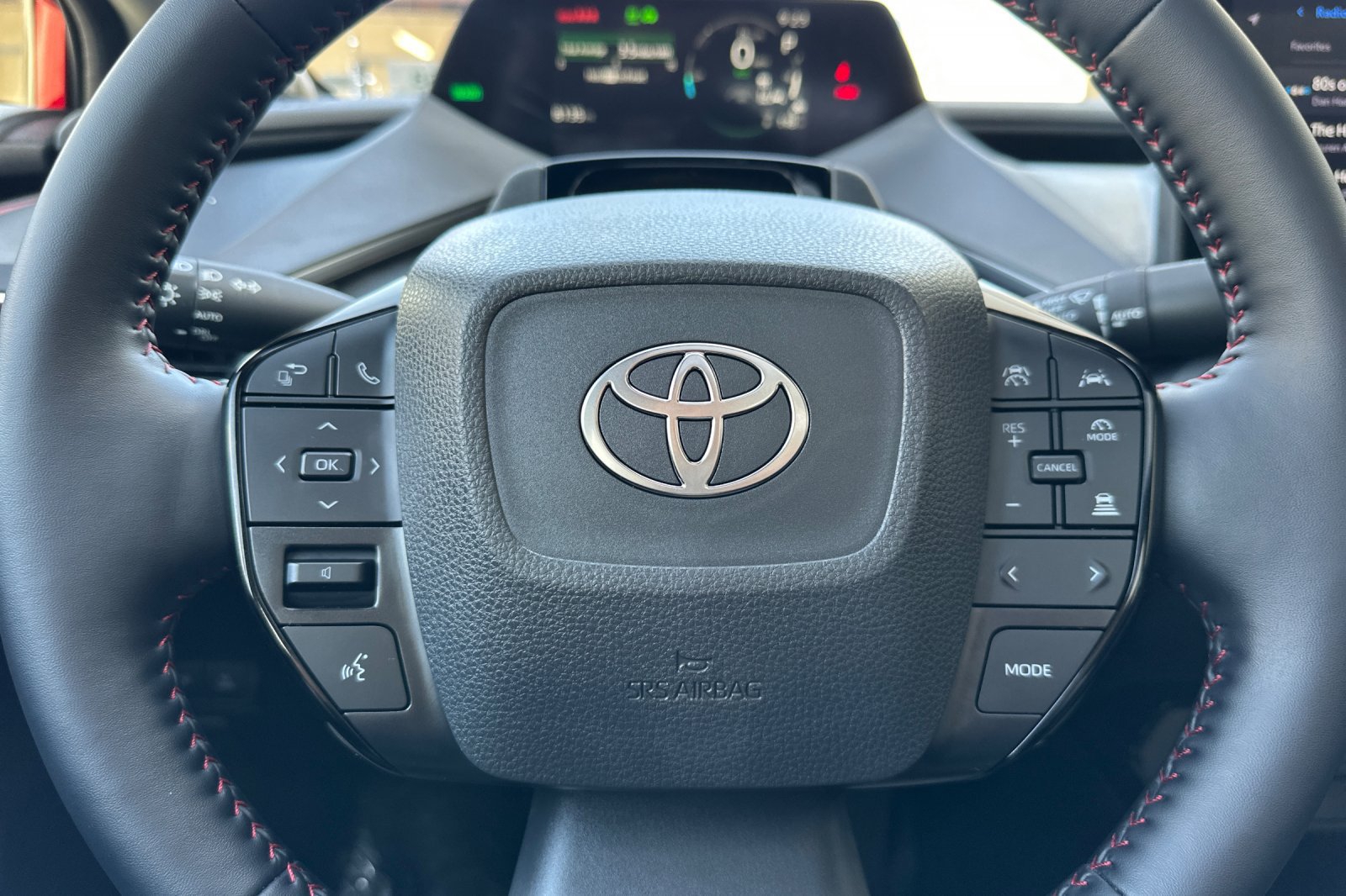 Used 2026 Toyota Prius Plug-In Hybrid FWD image 31