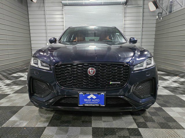 Used 2023 Jaguar F-PACE R-Dynamic S image 3