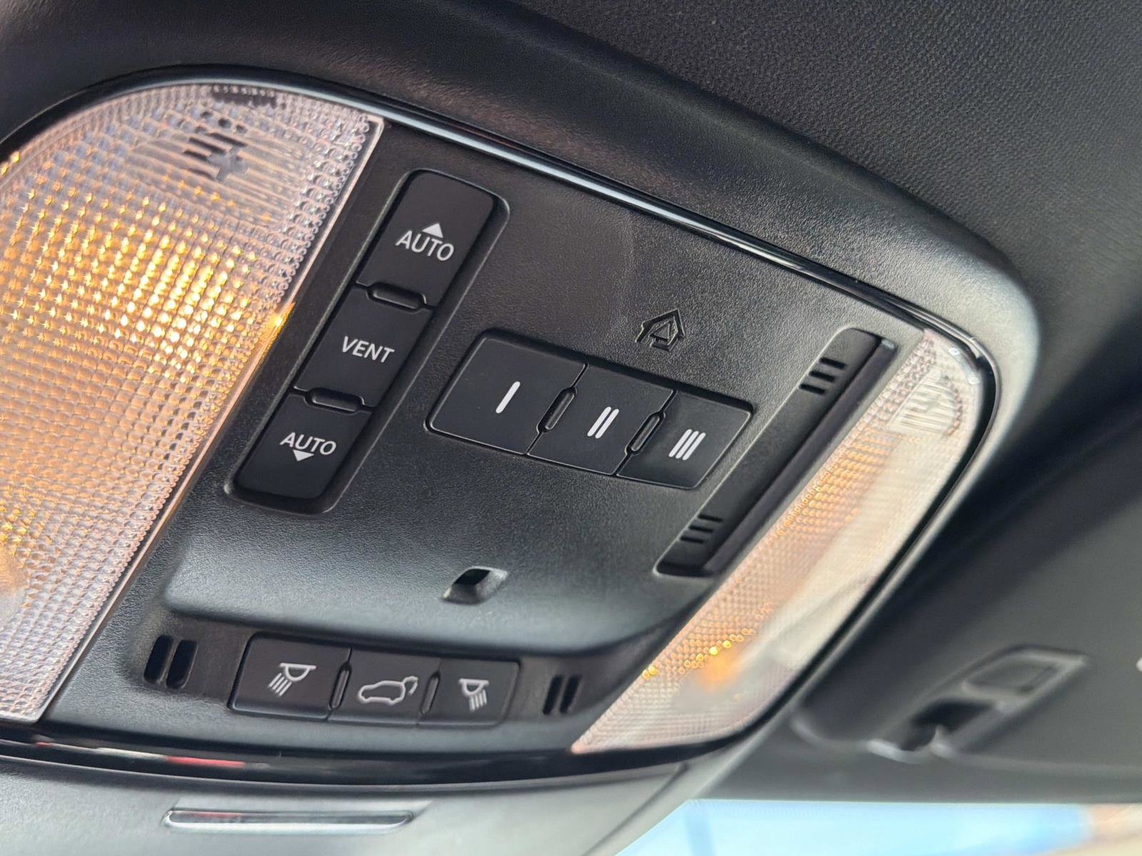 Used 2023 Dodge Durango GT image 29