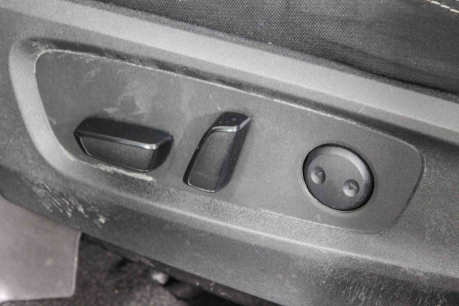 Used 2022 Nissan Pathfinder SV image 23