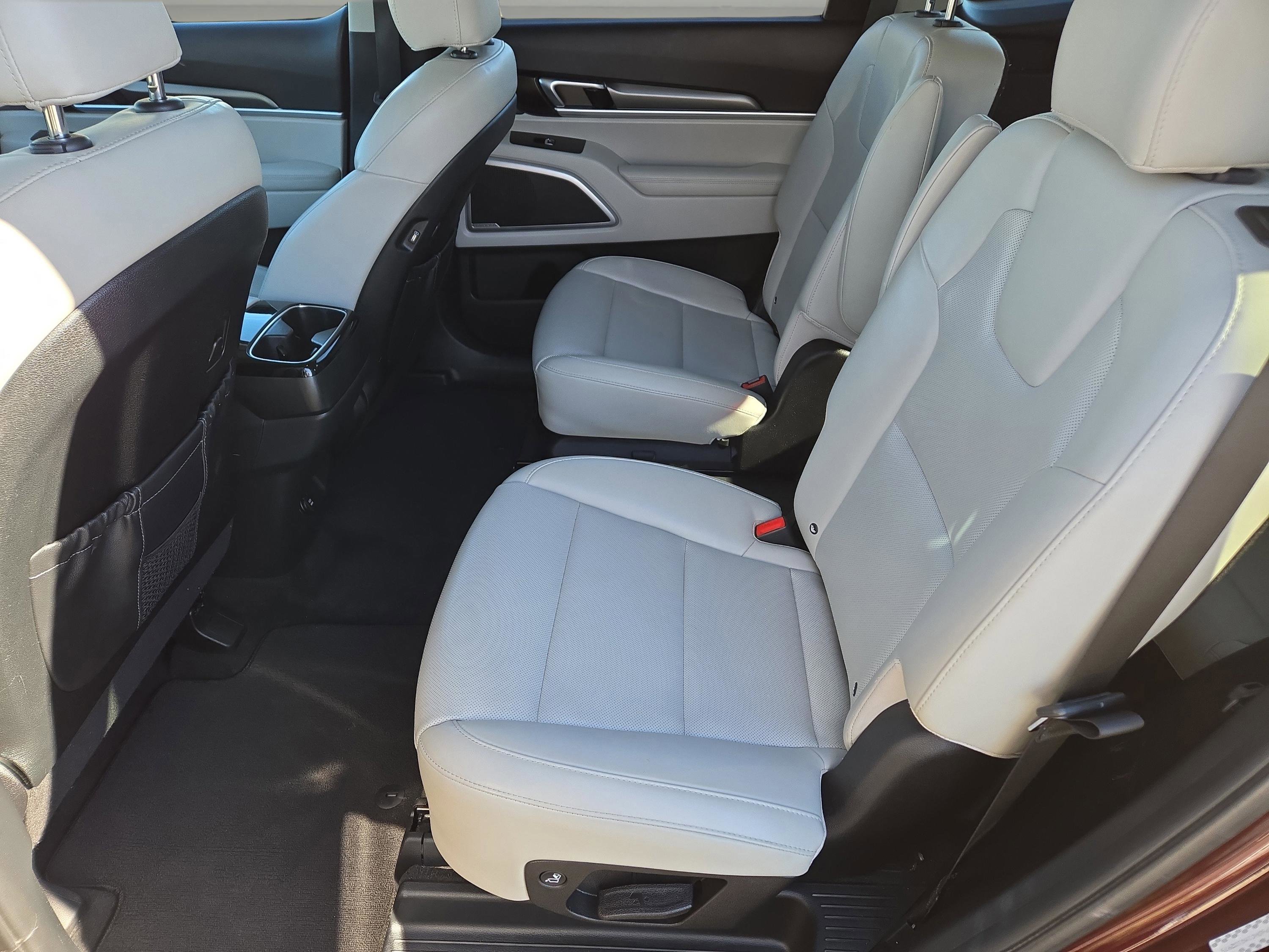 Used 2021 Kia Telluride S image 13