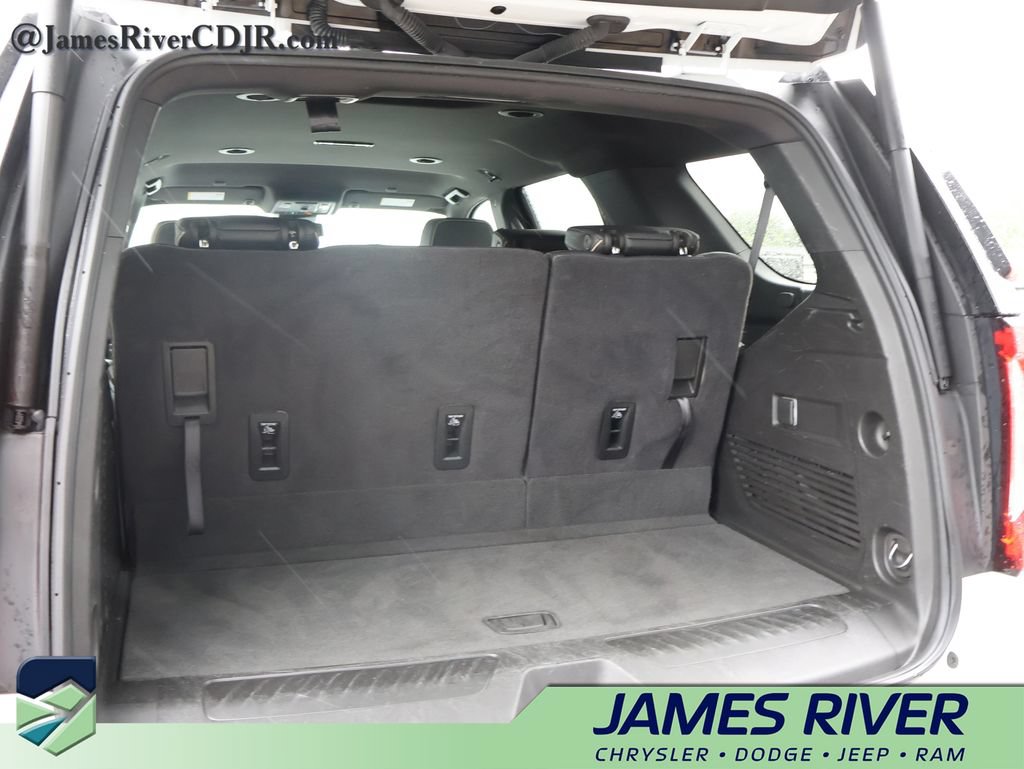 Used 2024 GMC Yukon SLT AWD/4WD image 16
