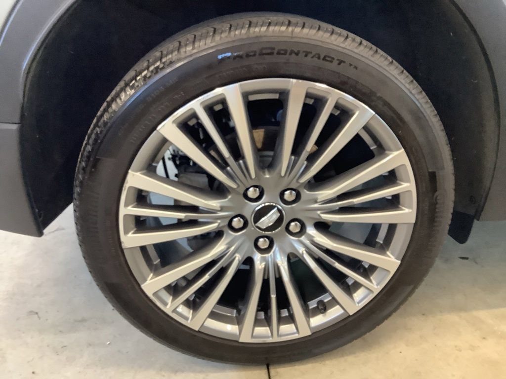 Used 2024 Cadillac XT4 Premium Luxury AWD/4WD image 26