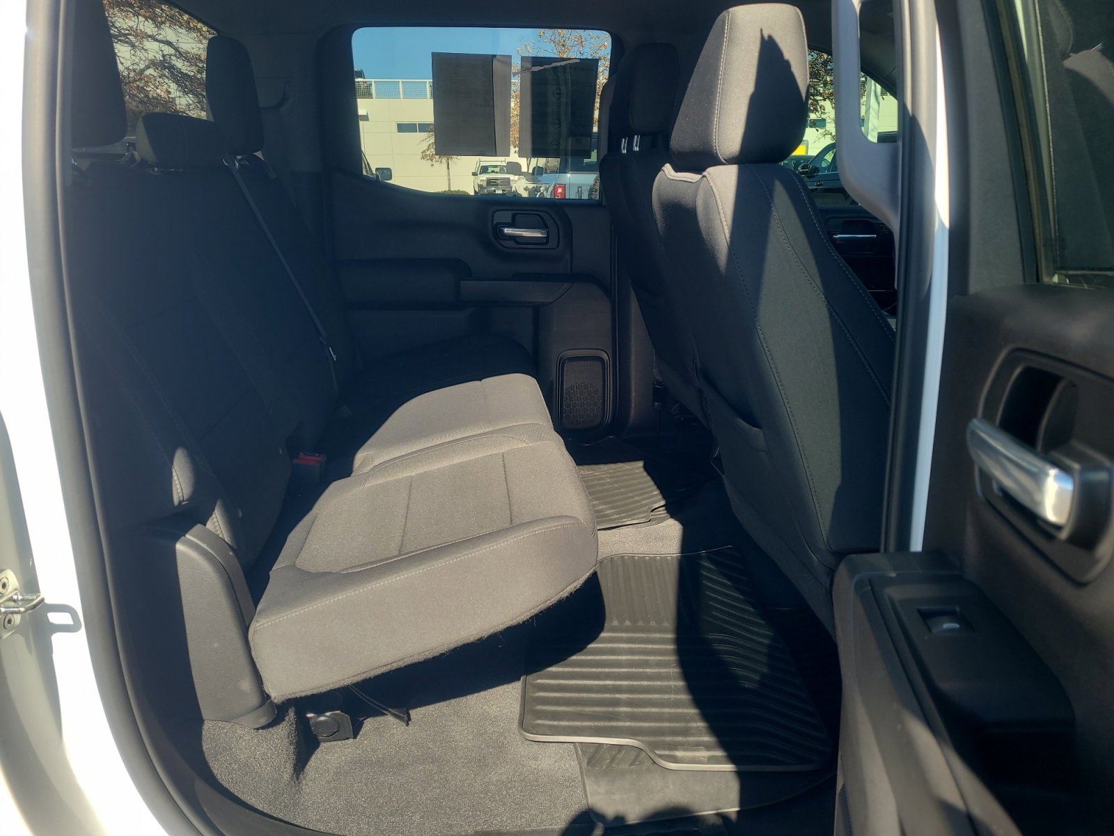 Used 2020 Chevrolet Silverado 1500 LT w/ Convenience Package image 18