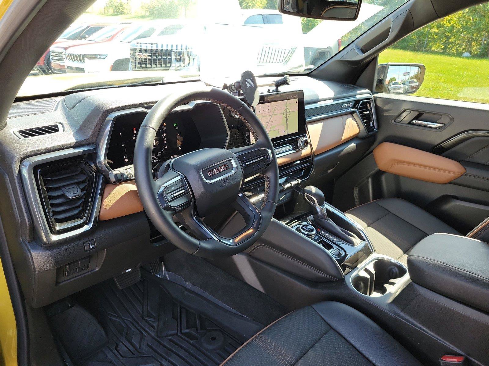 Used 2023 GMC Canyon AT4 AWD/4WD image 17