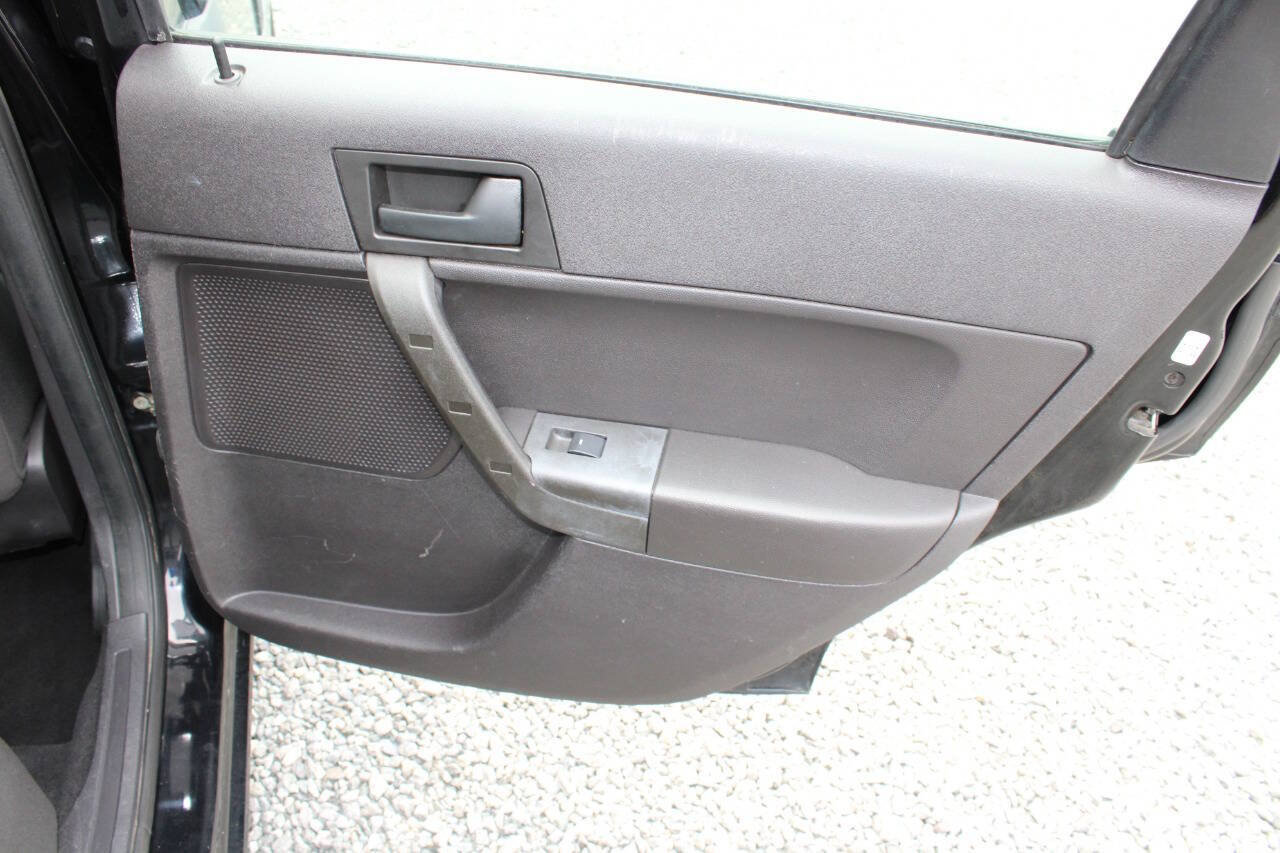 Used 2008 Ford Focus SE FWD image 21