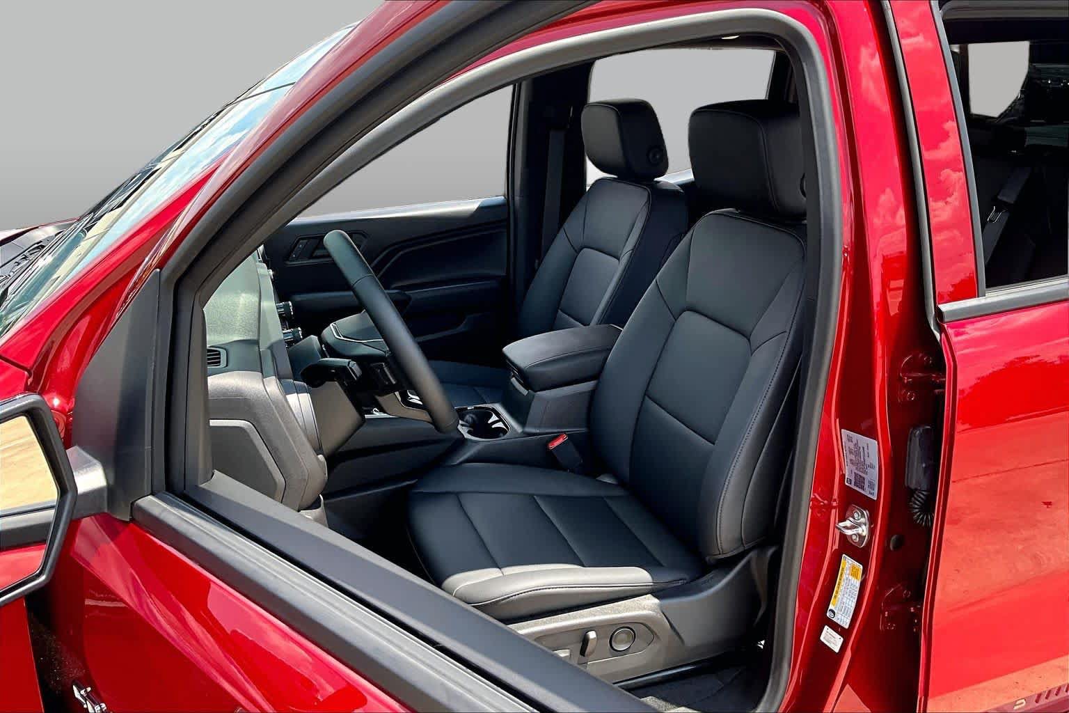 Used 2026 Chevrolet Colorado Trail Boss AWD/4WD image 8