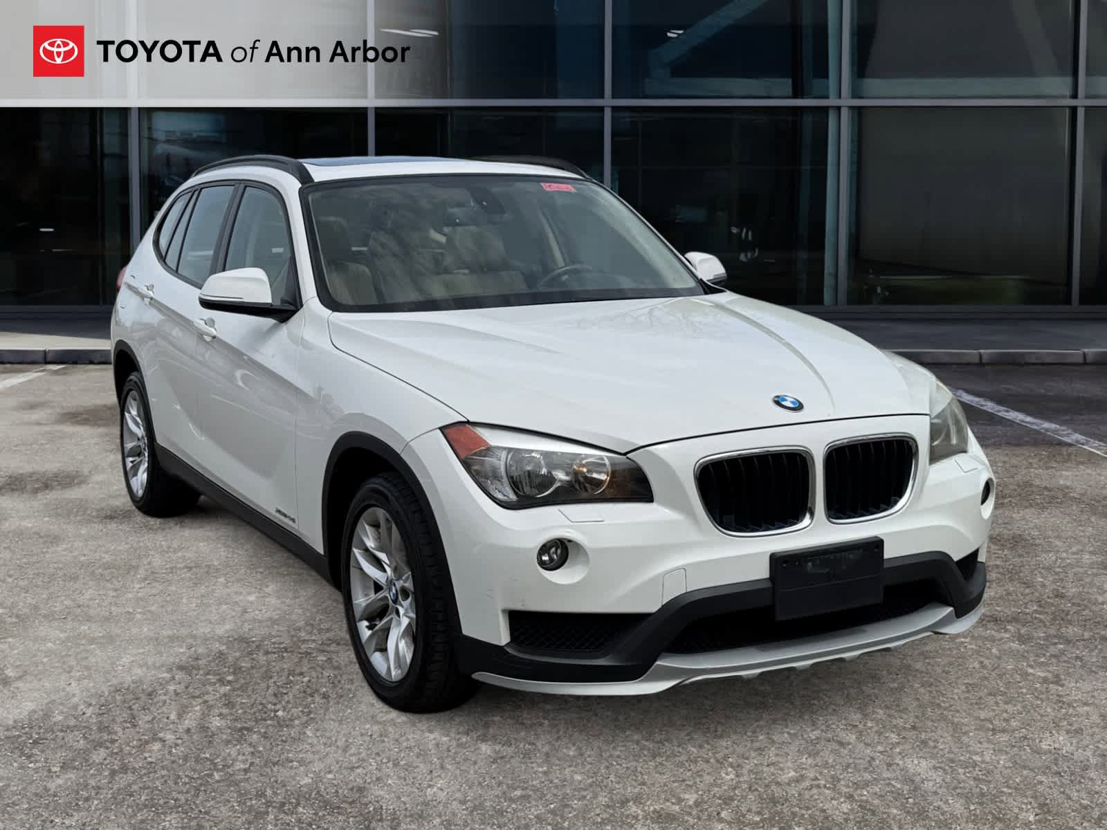 Used 2015 BMW X1 xDrive28i AWD/4WD image 1