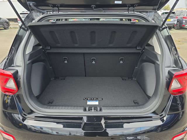 Used 2025 Hyundai Venue SEL image 14