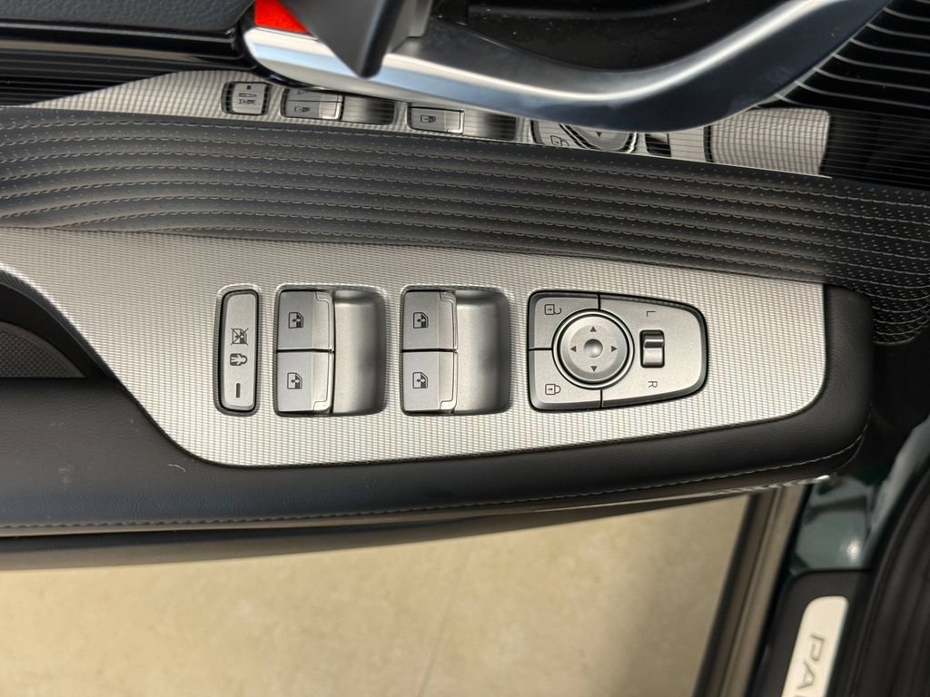 Used 2025 Hyundai Palisade Calligraphy FWD image 13