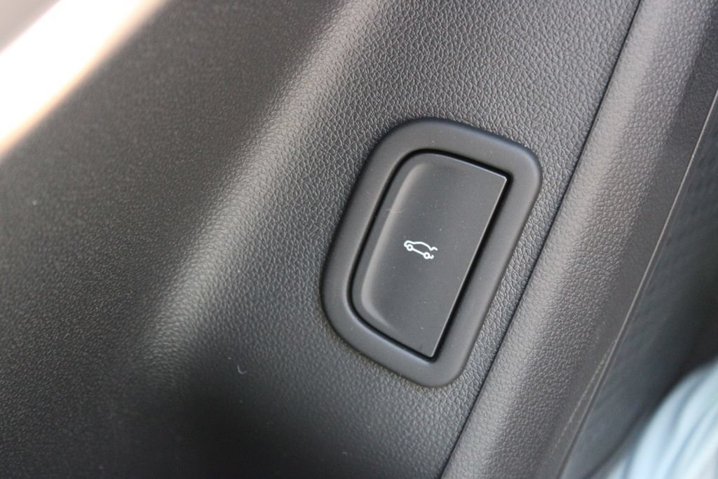 New 2026 Chevrolet Traverse LT w/ Midnight/Sport Edition FWD image 55