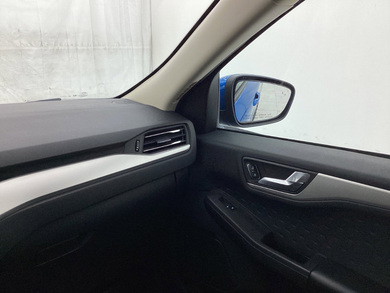 Used 2020 Ford Escape SEL image 28