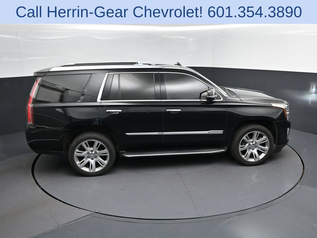 Used 2019 Cadillac Escalade Premium Luxury AWD/4WD image 36