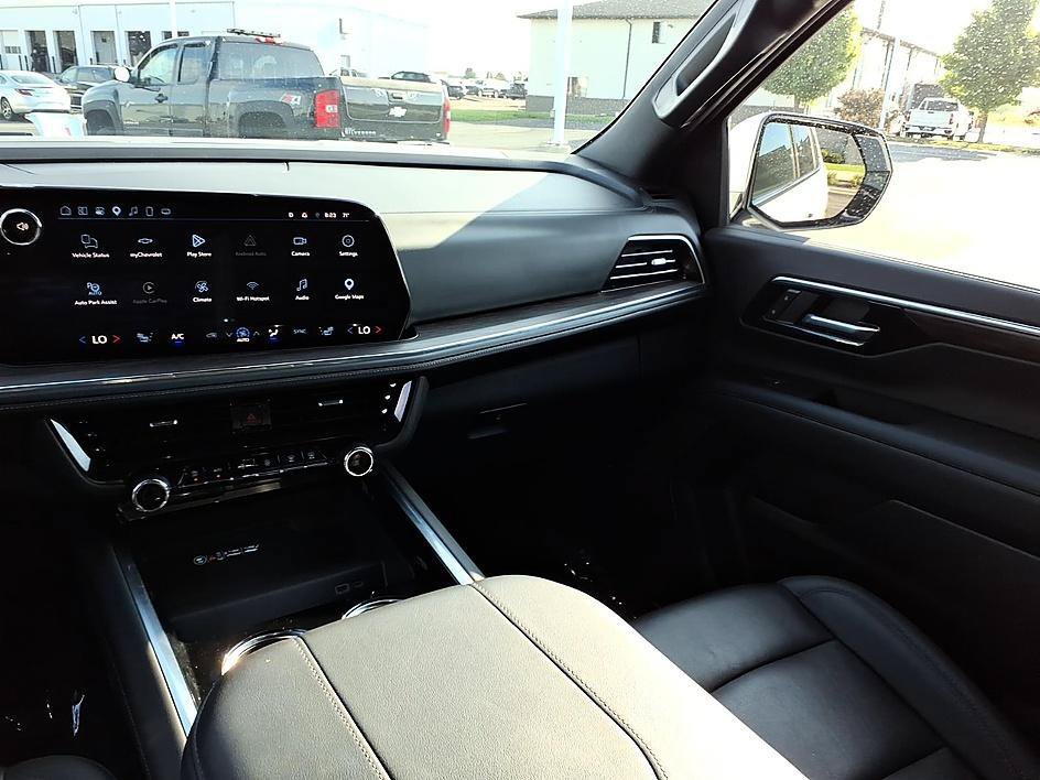 Used 2025 Chevrolet Tahoe LT AWD/4WD image 26