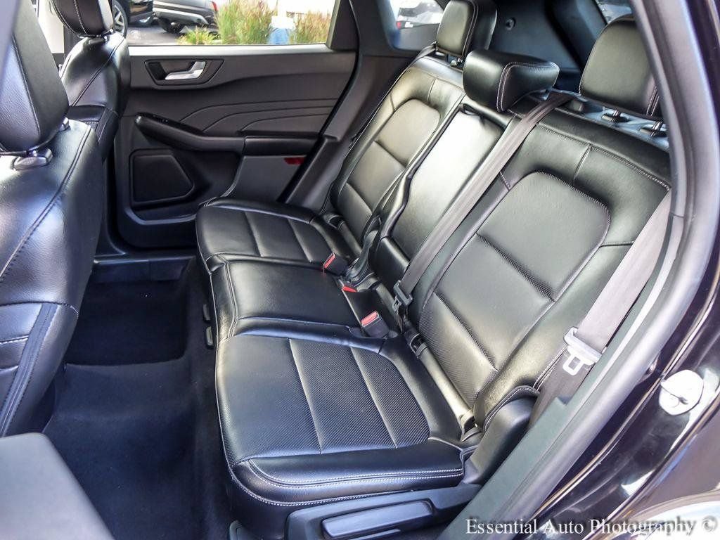 Used 2022 Ford Escape SEL FWD image 11