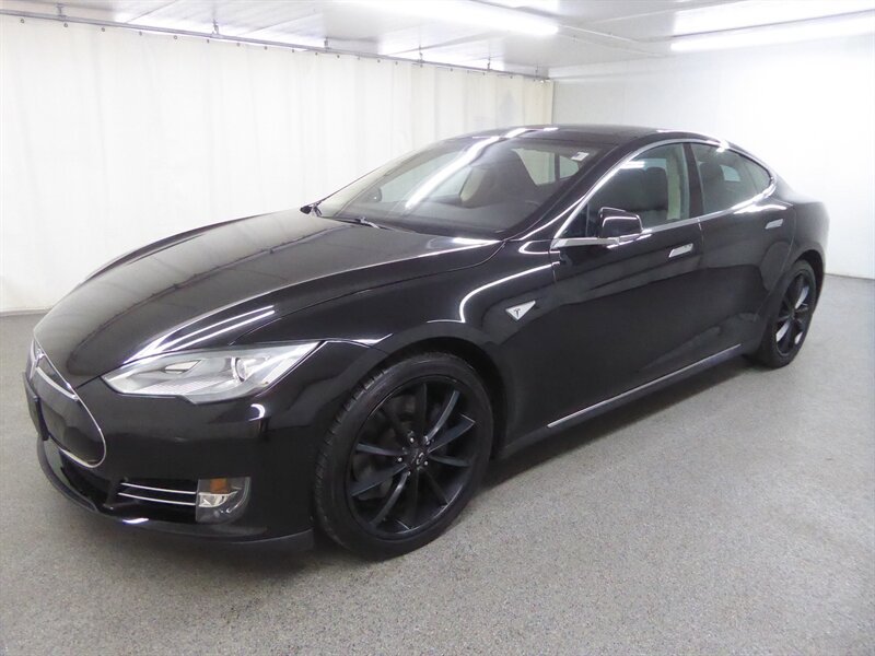Used 2014 Tesla Model S 60 RWD image 3