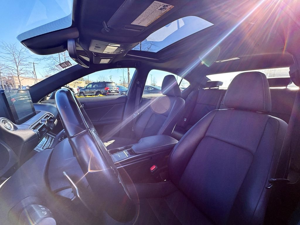 Used 2023 Lexus IS 300 w/ Comfort Package RWD image 11