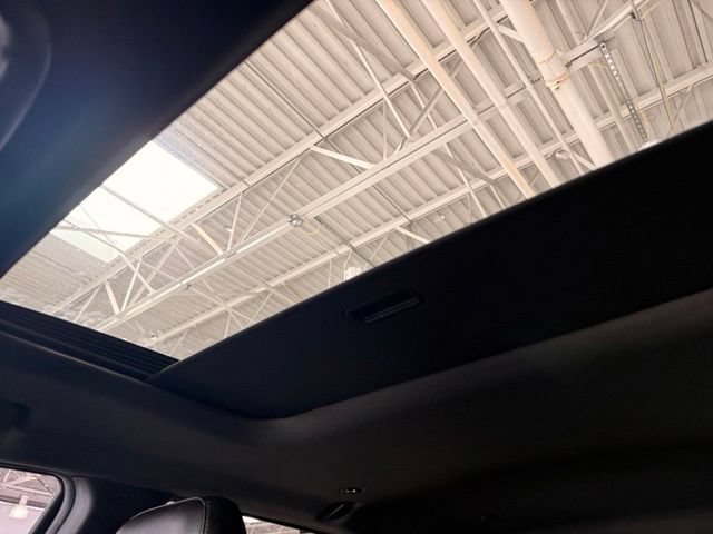 Used 2018 Jeep Grand Cherokee Altitude AWD/4WD image 18