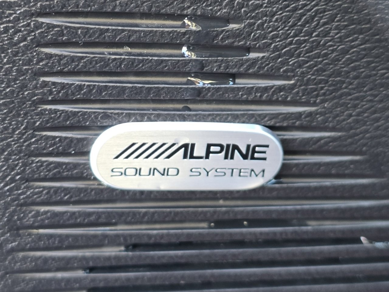 Used 2023 Dodge Challenger SXT w/ Blacktop Package image 7