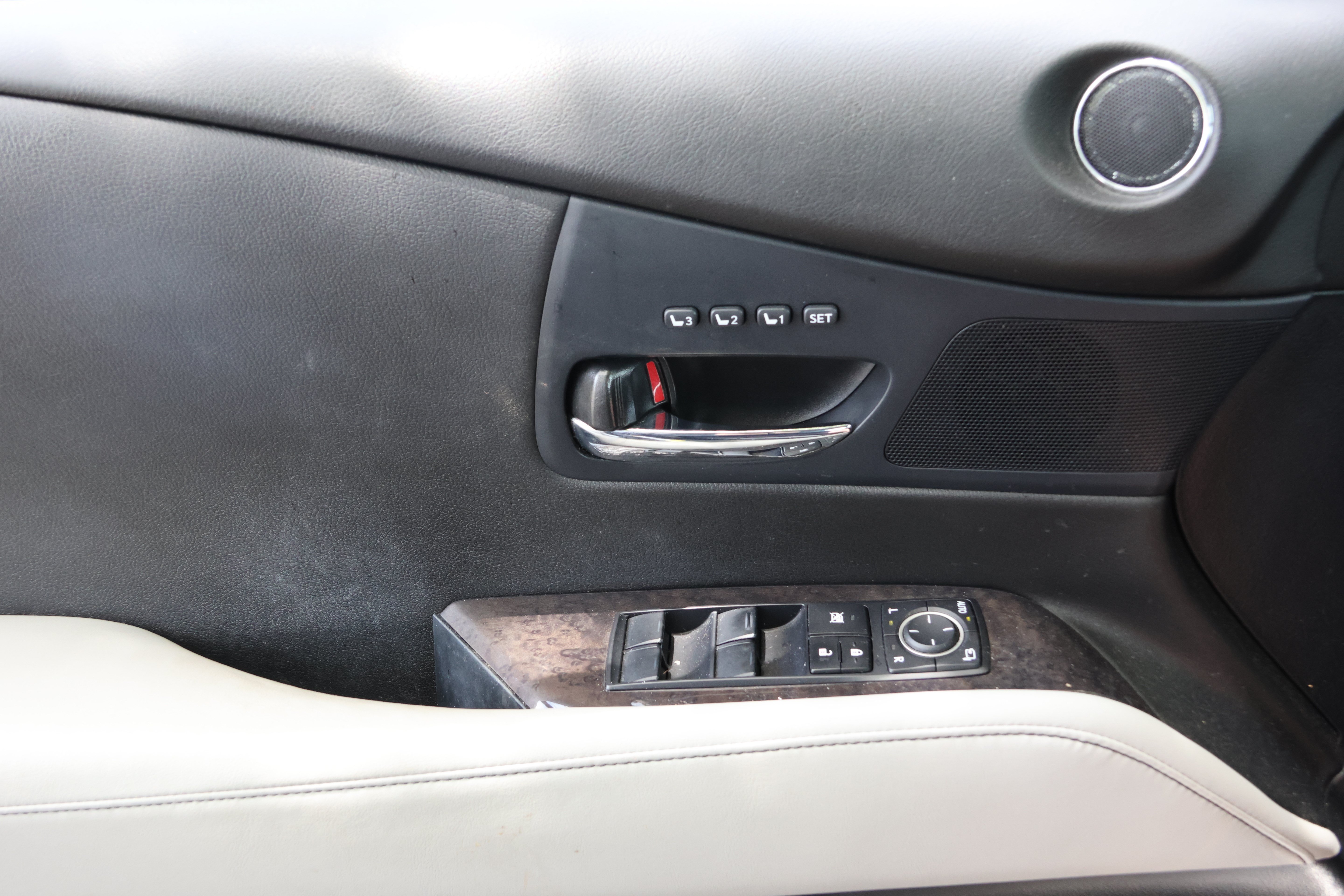 Used 2015 Lexus RX 350 AWD image 12