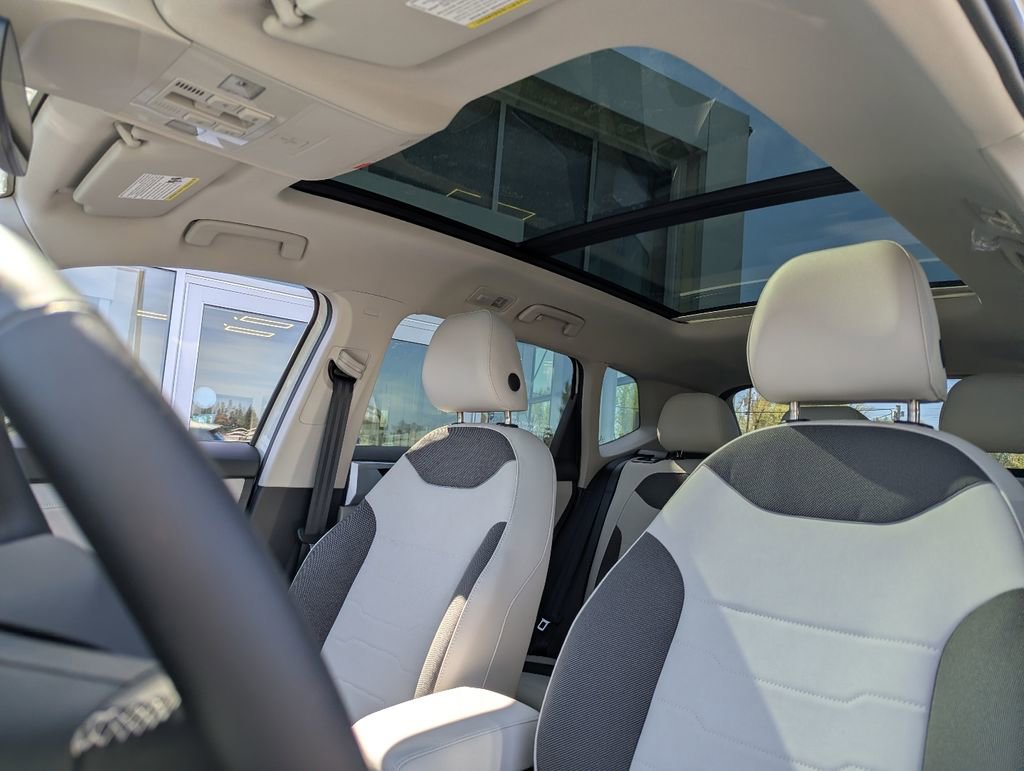 New 2026 Volkswagen Taos SE AWD/4WD image 22