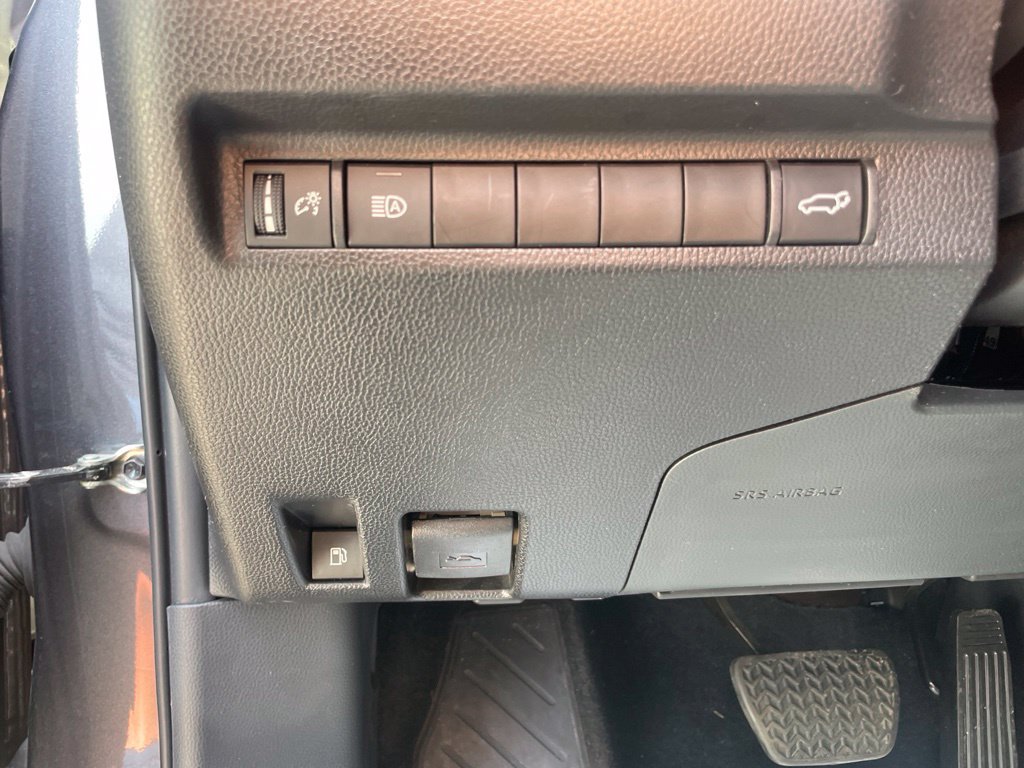Used 2024 Toyota RAV4 XSE AWD/4WD image 20