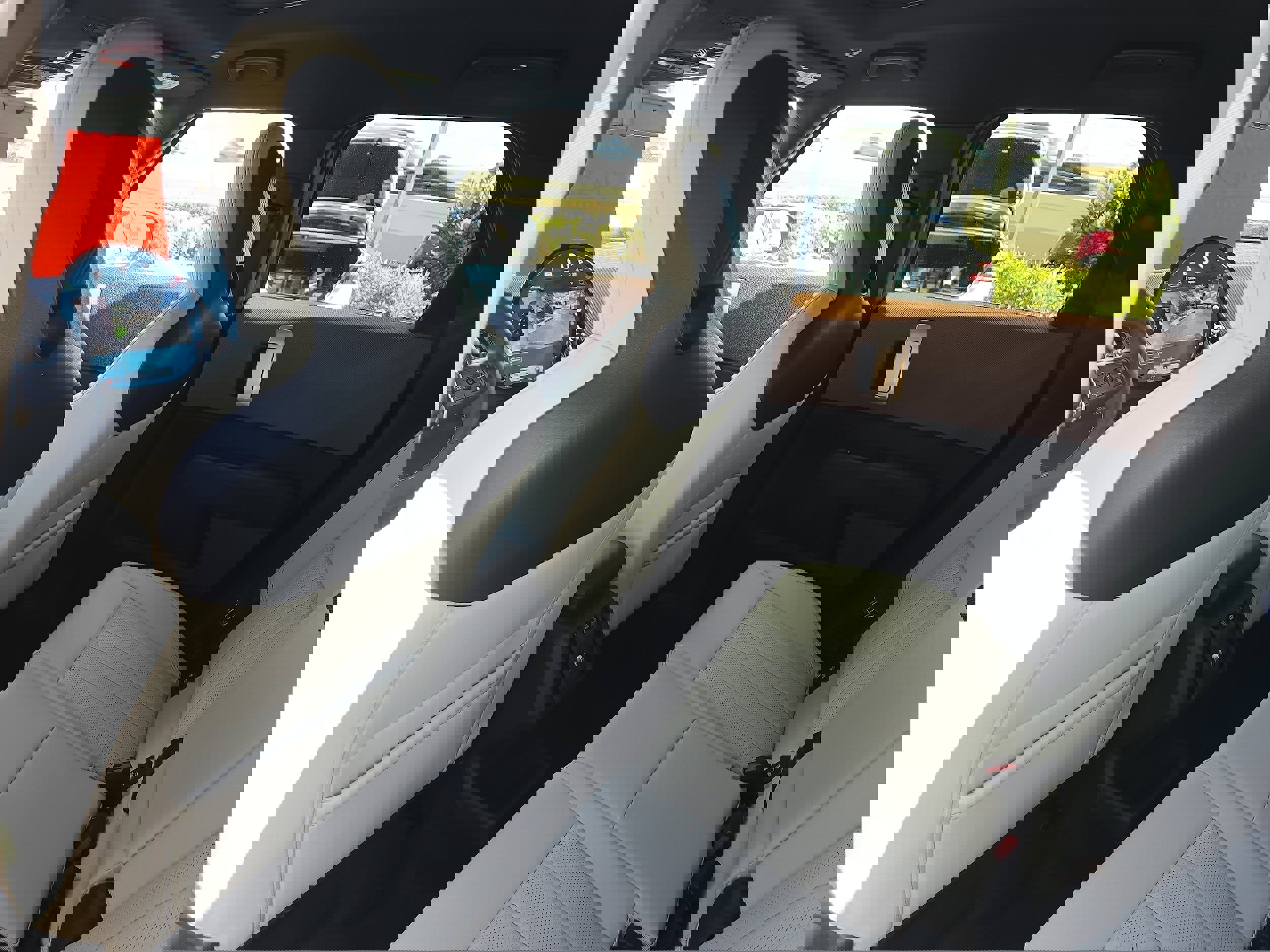 Certified 2025 MINI Cooper Countryman S w/ Comfort Package Max image 13